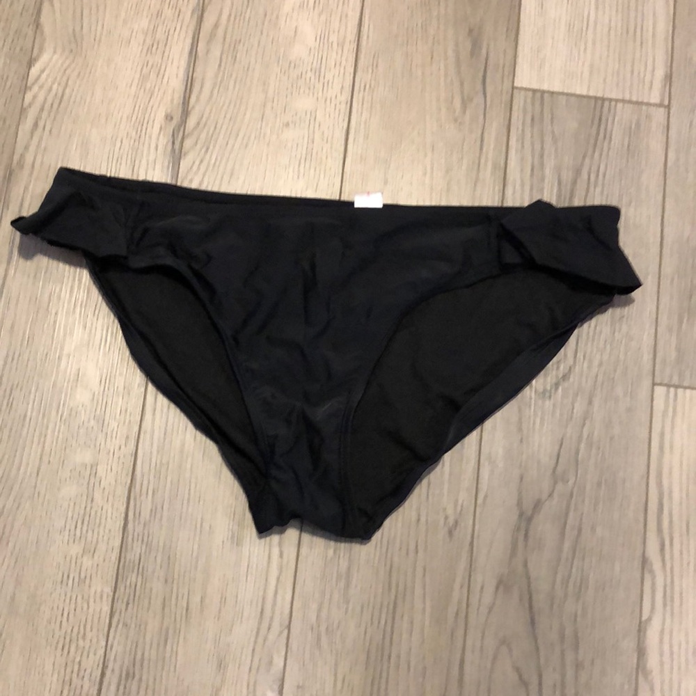 Women size xl xlarge Bikini Bottoms in good used condition